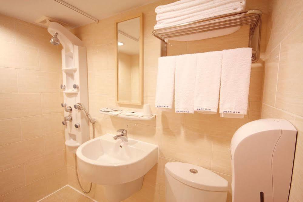 Royal Group Hotel Xiong Zhong Branch Kaohsiung Exterior foto